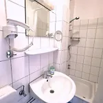 Hotel-pension Zum Hirsch Hattersheim am Main