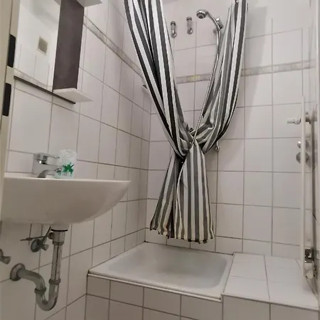 Guest house Hotel-pension Zum Hirsch Hattersheim am Main