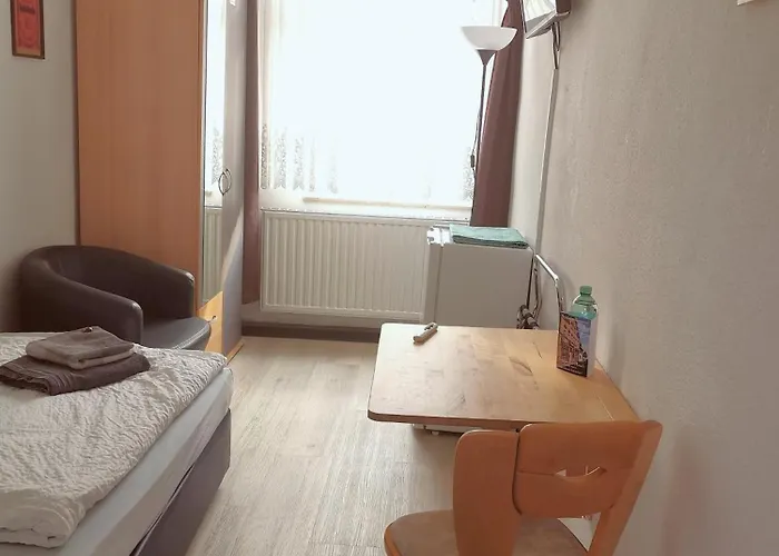 Hotel-pension Zum Hirsch Vendégház Hattersheim am Main